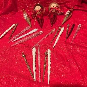 A selection of vintage icicles, two of them angels- 20 in total-preloved